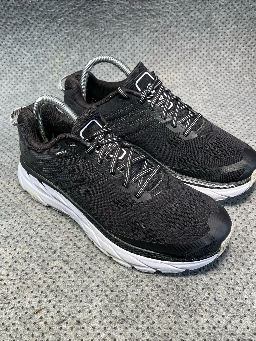 Hoka One One Clifton 6 Black Running Shoes Size 7.5 Women’s